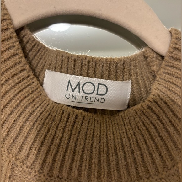 Sweater from Mod - Picture 2 of 4
